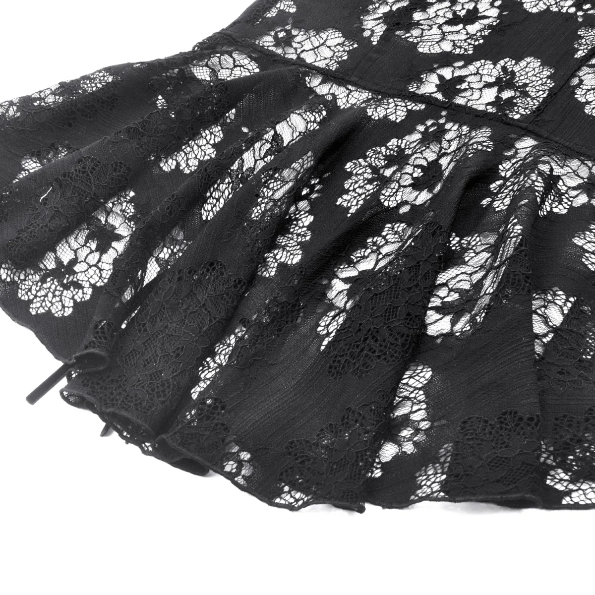 Top  Gótico Con Cruzados y Encaje Floral Negro - Image 14