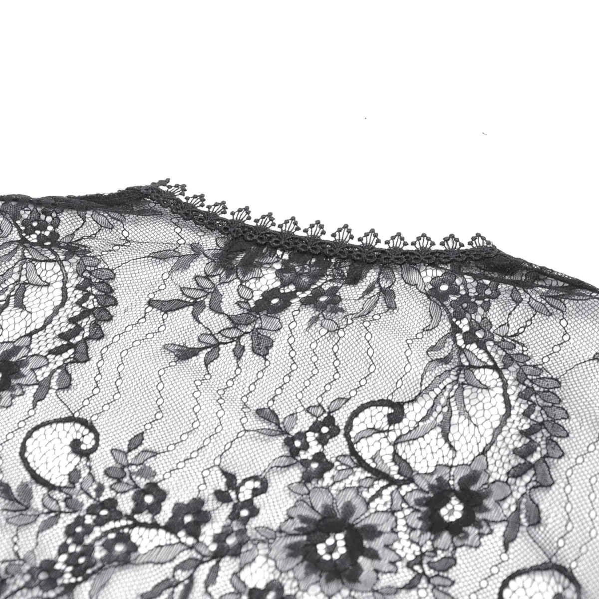 Bolero de Encaje Negro con Mangas Acampanadas - Image 13