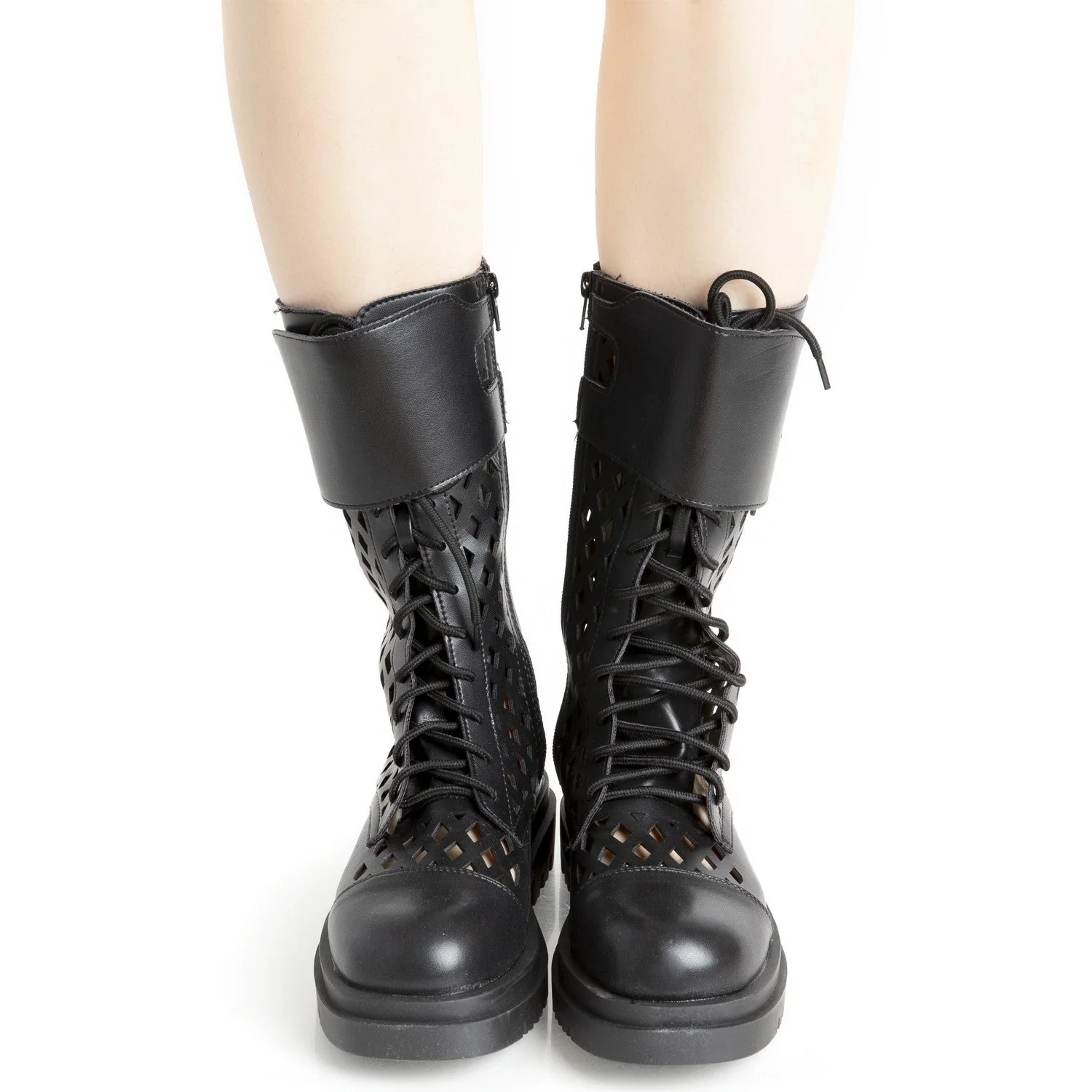 Botas Altas Troqueladas - Image 3