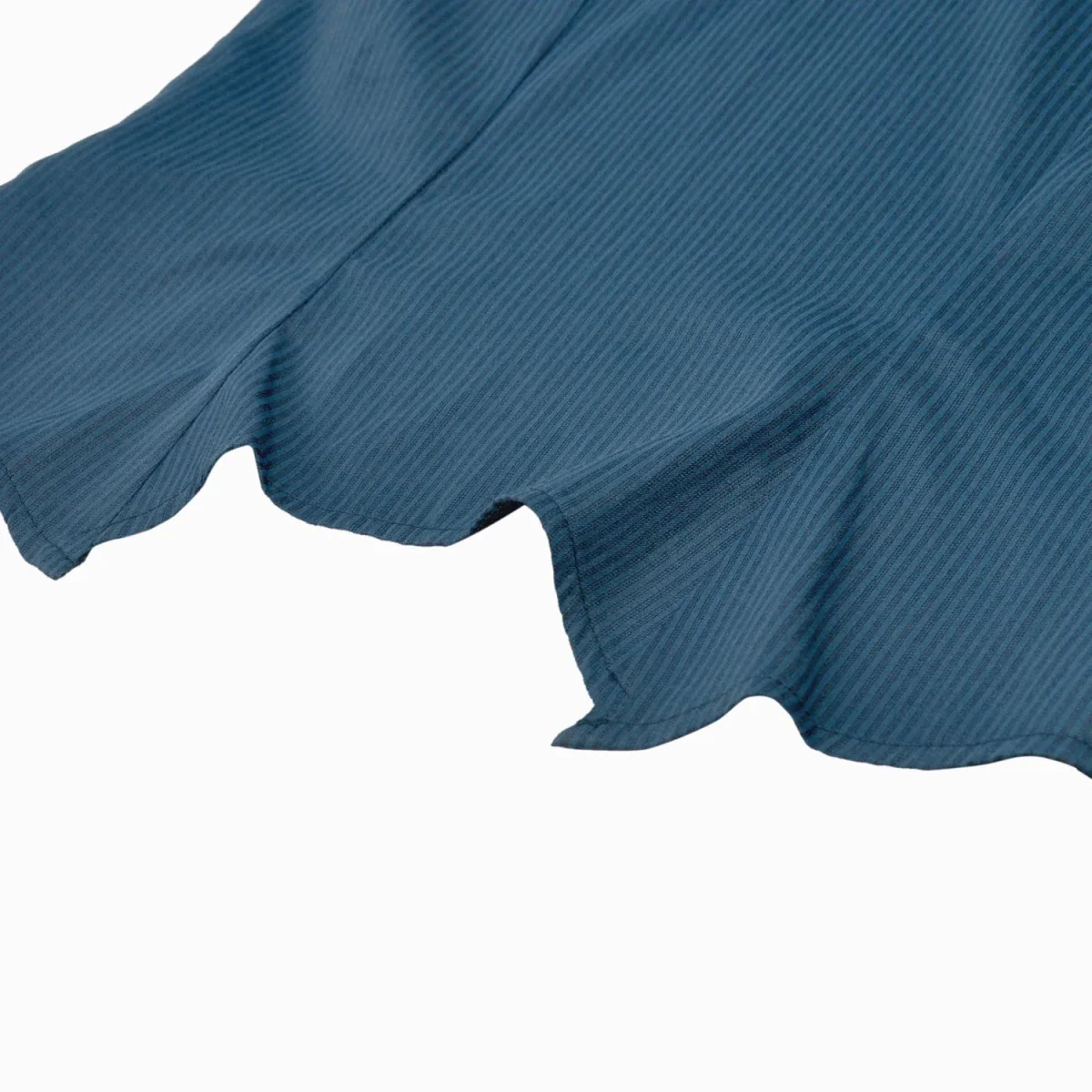 Camisa  Azul con Jabot de Murciélago y Volantes - Image 10