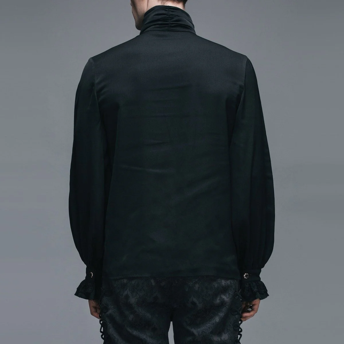 Camisa Negra con Chorreras para Hombre - Image 3