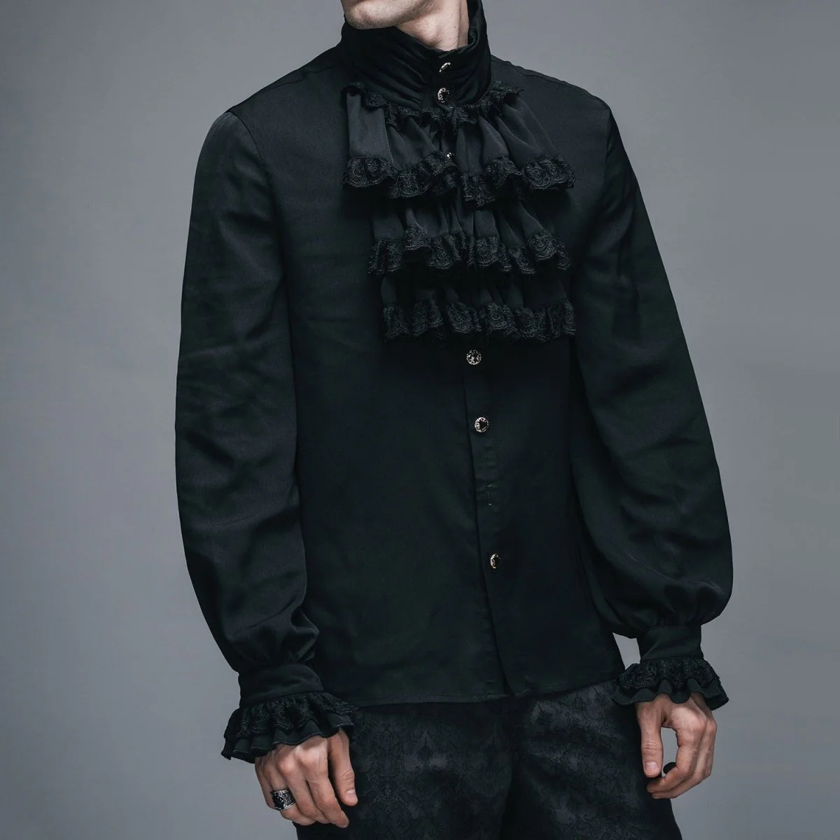 Camisa Negra con Chorreras para Hombre - Image 6