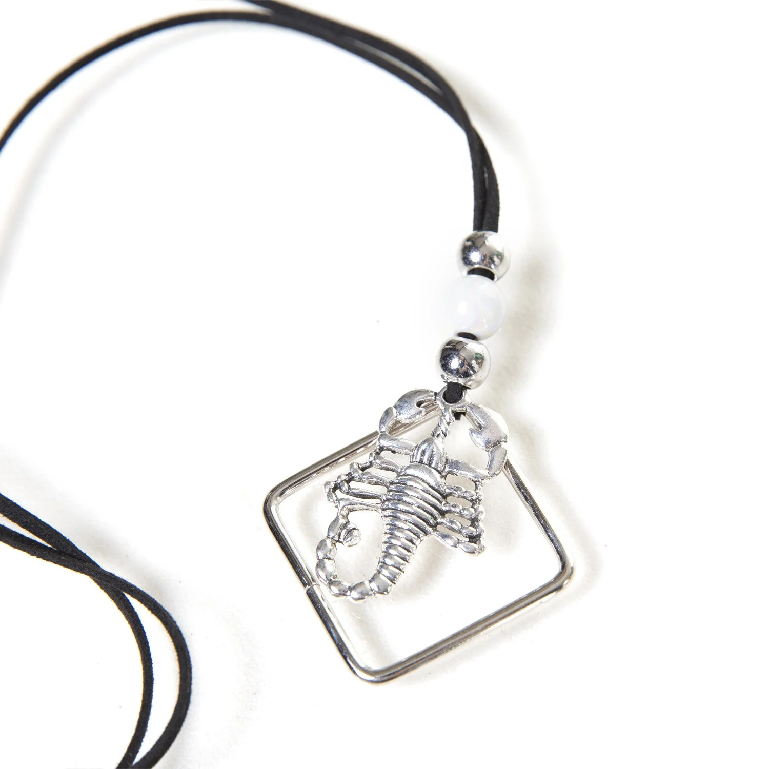 Collar con Escorpión - Image 3
