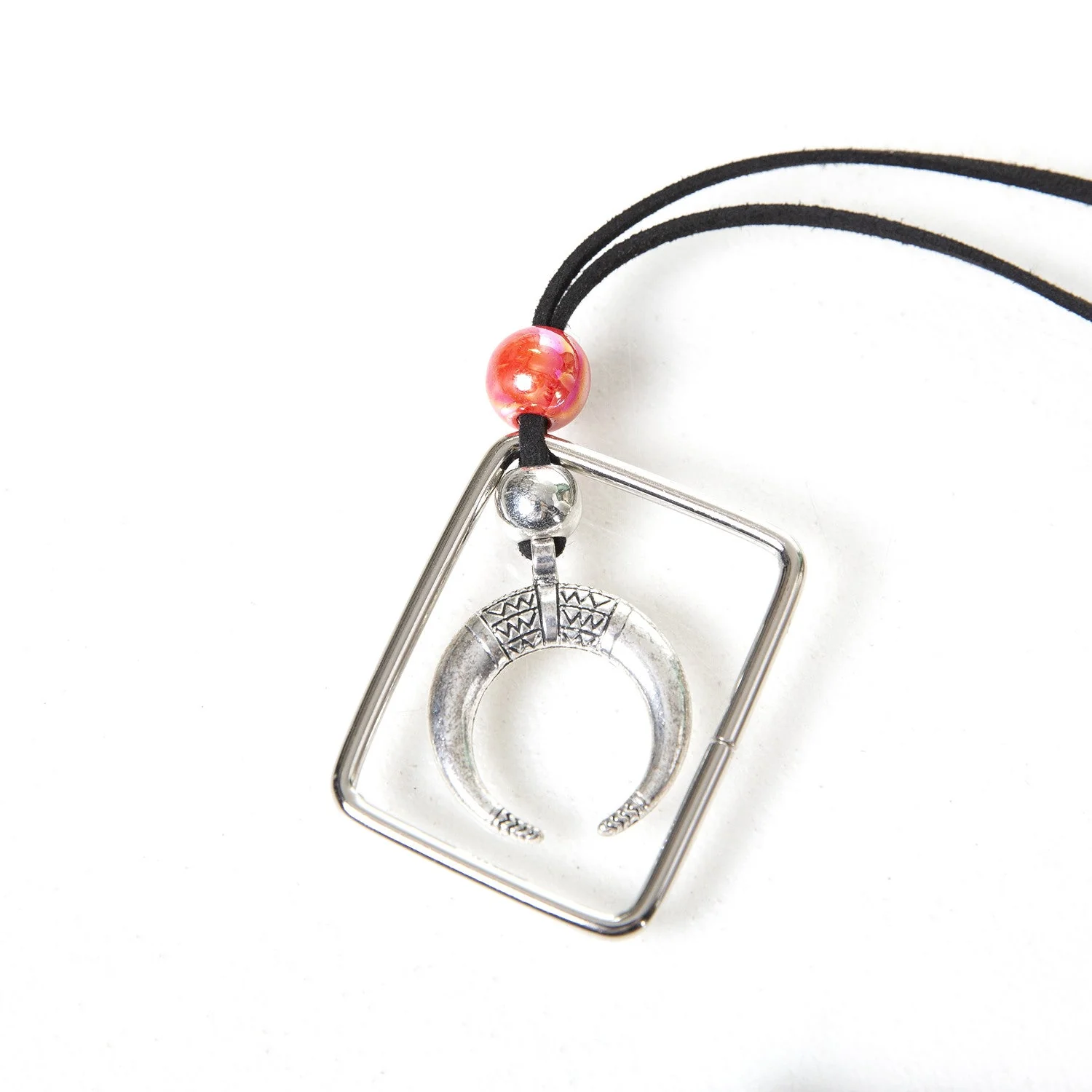 Collar con Luna y Bolita - Image 4
