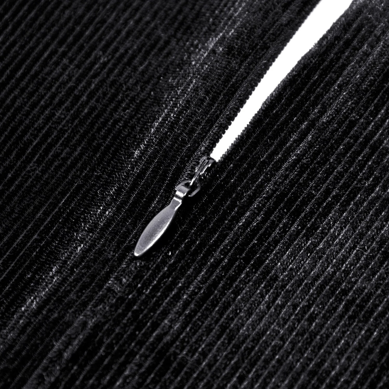 Minivestido Gótico de Terciopelo"Seraphina" - Image 10